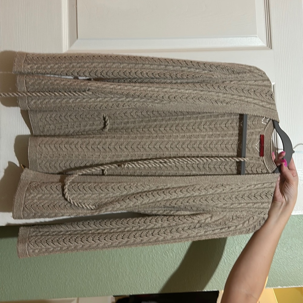 Carolina Herrera medium beige